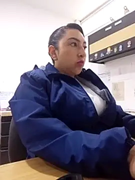 Valeria montana  online show from 03-31-26, 12:05