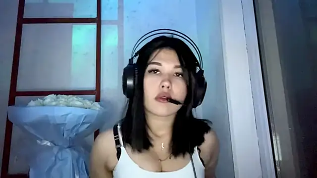 Snapshot of Lolamein chatting on 12-02-25, 08:59 Lolamein online show from 12-02-25, 08:59