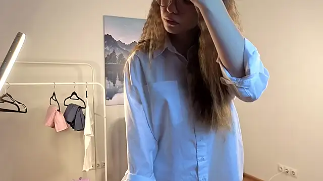 Snapshot of TobiBrighton chatting on 12-03-25, 05:59 TobiBrighton online show from 12-03-25, 05:59