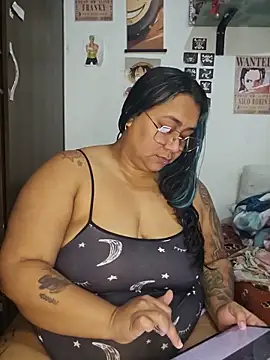 Snapshot of vicky-duarte chatting on 05-13-26, 11:44 vicky-duarte online show from 05-13-26, 11:44