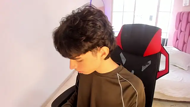 Snapshot of CONNOR_STONNE_ chatting on 02-11-26, 04:01 CONNOR STONNE online show from 02-11-26, 04:01