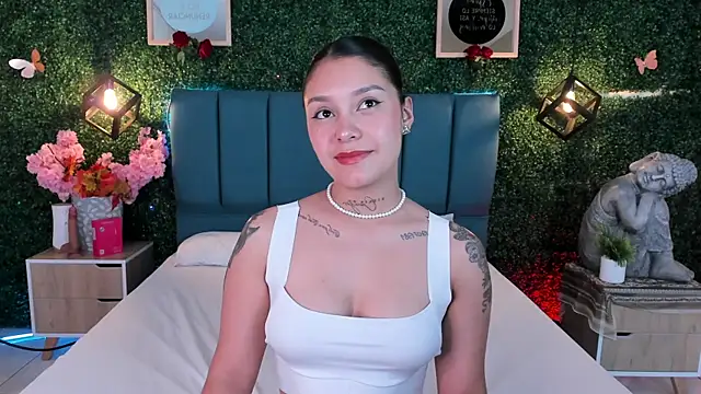 GabyyCute  online show from 12-19-25, 03:46