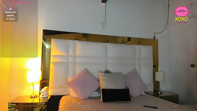 Zoei Moon online show from 03-21-26, 06:55