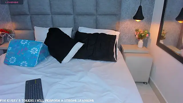 emilyy r online show from 02-07-26, 07:06