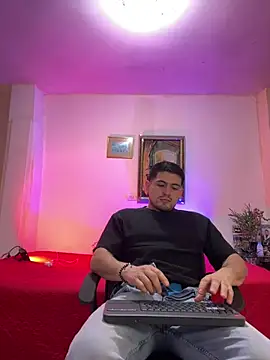 williamsmiiths16 online show from 03-05-26, 12:01