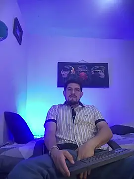 Snapshot of williamsmiiths16 chatting on 07-06-26, 11:51 williamsmiiths16 online show from 07-06-26, 11:51