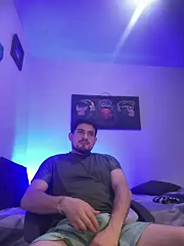 Snapshot of williamsmiiths16 chatting on 07-06-26, 03:47 williamsmiiths16 online show from 07-06-26, 03:47