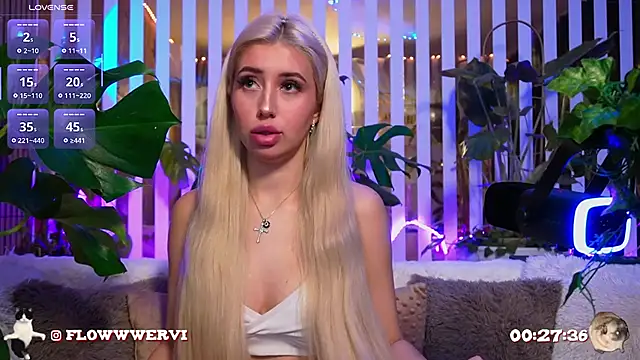 Snapshot of FlowweerGirl chatting on 02-22-26, 06:17 FlowweerGirl online show from 02-22-26, 06:17