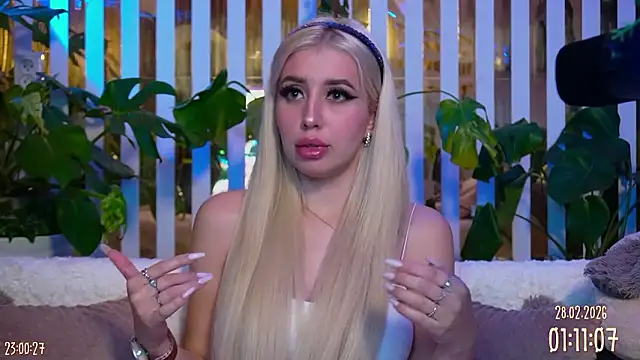 Snapshot of FlowweerGirl chatting on 02-28-26, 07:59 FlowweerGirl online show from 02-28-26, 07:59