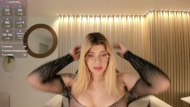 Snapshot of MadisonKane chatting on 04-25-26, 01:41 MadisonKane online show from 04-25-26, 01:41
