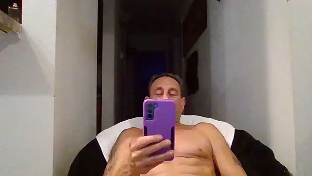 johnnymarino1010 online show from 04-28-26, 04:06