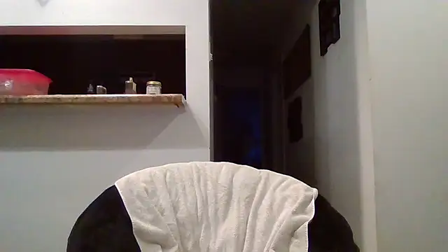 Snapshot of johnnymarino1010 chatting on 06-06-26, 06:34 johnnymarino1010 online show from 06-06-26, 06:34