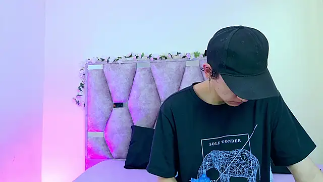 iris and damian online show from 04-14-26, 05:30