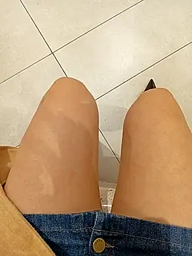 Baby-Linh online show from 02-05-26, 04:39