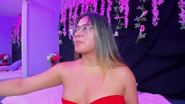 Freyaa Millerr  online show from 02-17-26, 03:03