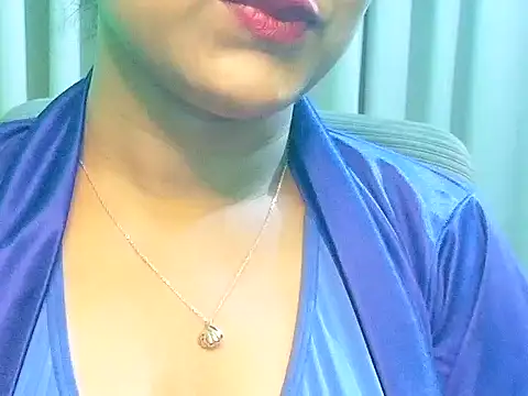Snapshot of Spit_queenC_for_you chatting on 07-23-26, 10:02 Spit queenC for you online show from 07-23-26, 10:02