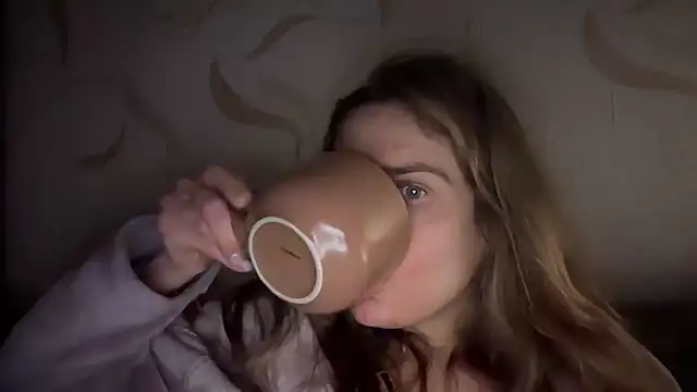 Snapshot of MALVINA0077 chatting on 01-18-26, 10:13 MALVINA0077 online show from 01-18-26, 10:13