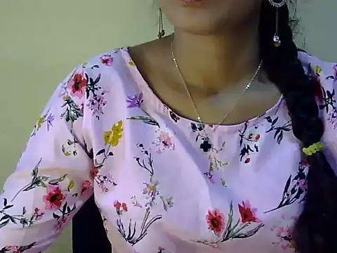 Snapshot of Shab_M chatting on 06-18-26, 09:14 Shab M online show from 06-18-26, 09:14