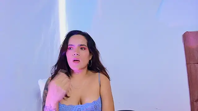 Snapshot of sara_santana__ chatting on 02-15-26, 12:14 sara santana online show from 02-15-26, 12:14