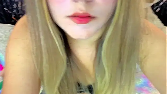 Snapshot of VioletaSweett1 chatting on 07-24-26, 11:03 VioletaSweett1 online show from 07-24-26, 11:03