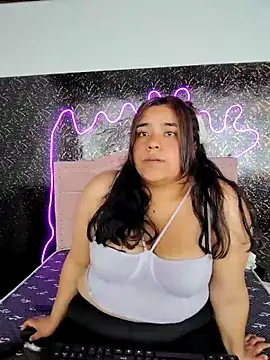 Snapshot of Evasex- chatting on 12-04-25, 08:06 Evasex- online show from 12-04-25, 08:06