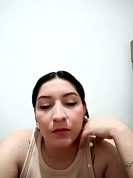 Snapshot of jade_nevez9090 chatting on 12-04-25, 02:54 jade nevez9090 online show from 12-04-25, 02:54