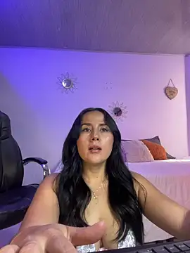 Snapshot of thaily_22 chatting on 12-04-25, 06:49 thaily 22 online show from 12-04-25, 06:49