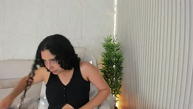 Snapshot of MarelynSummer chatting on 04-24-26, 11:34 MarelynSummer online show from 04-24-26, 11:34