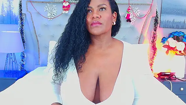 AnnieLeigt online show from 12-20-25, 12:12