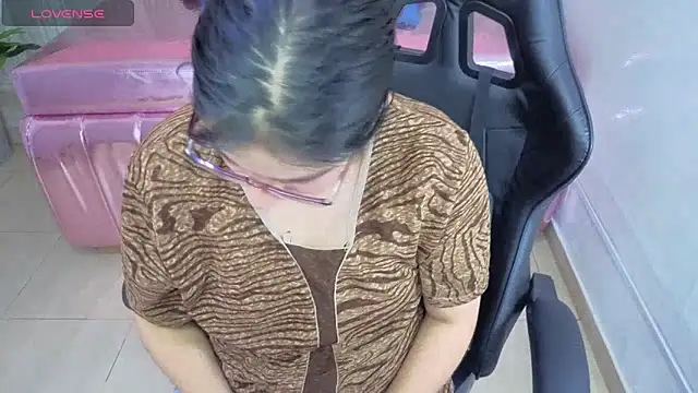 eva smit t online show from 03-24-26, 02:38