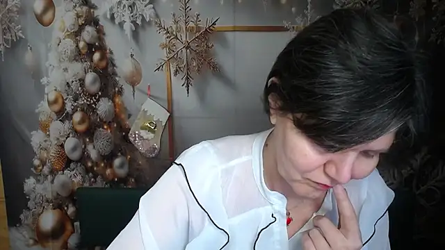 LunaDobra online show from 12-21-25, 06:15