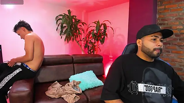 HotThreesoome online show from 12-04-25, 01:42