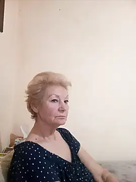 Calypso-Loove online show from 05-14-26, 01:51