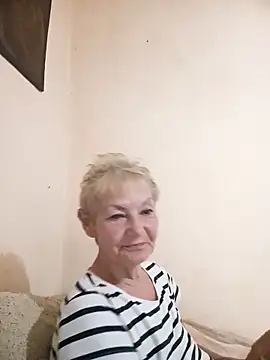 Snapshot of Calypso-Loove chatting on 06-30-26, 01:23 Calypso-Loove online show from 06-30-26, 01:23