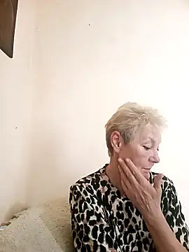 Snapshot of Calypso-Loove chatting on 07-02-26, 01:28 Calypso-Loove online show from 07-02-26, 01:28
