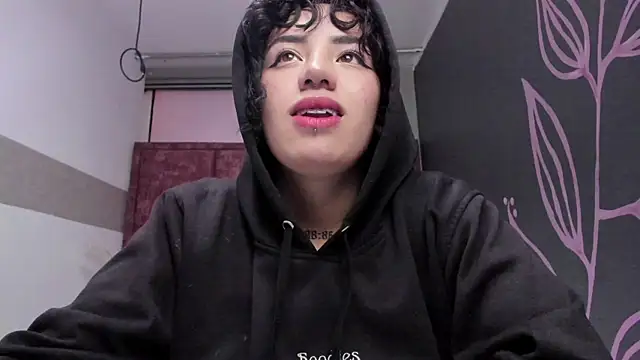 Kiara Fox   online show from 04-02-26, 10:02