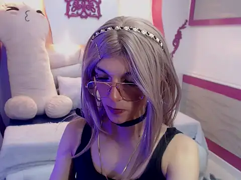 Snapshot of Lis_Pearson chatting on 01-14-26, 06:46 Lis Pearson online show from 01-14-26, 06:46