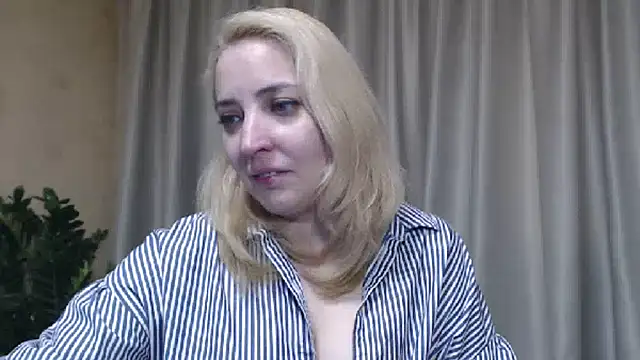 Snapshot of sweetpussy chatting on 05-16-26, 02:49 sweetpussy online show from 05-16-26, 02:49