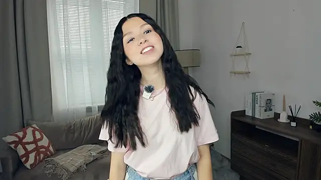 LonaLongsdorf online show from 01-11-26, 08:08