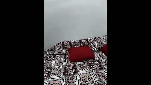 desigirl64 online show from 12-04-25, 09:34