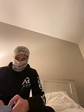 phantom898983 online show from 04-02-26, 03:59