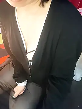 Snapshot of Alone_nothing chatting on 01-13-26, 04:12 Alone nothing online show from 01-13-26, 04:12