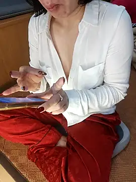 Snapshot of Alone_nothing chatting on 02-21-26, 02:40 Alone nothing online show from 02-21-26, 02:40