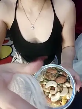 Snapshot of Alone_nothing chatting on 02-26-26, 12:53 Alone nothing online show from 02-26-26, 12:53