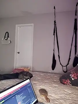 SpiderRose online show from 12-15-25, 05:55