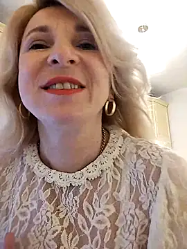 Snapshot of AhlyssaLove1155 chatting on 01-06-26, 01:15 AhlyssaLove1155 online show from 01-06-26, 01:15