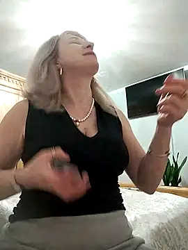 AhlyssaLove1155 online show from 02-09-26, 07:18