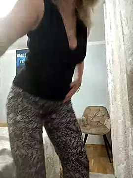Snapshot of AhlyssaLove1155 chatting on 04-21-26, 02:51 AhlyssaLove1155 online show from 04-21-26, 02:51