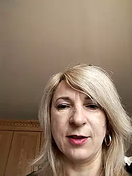 Snapshot of AhlyssaLove1155 chatting on 05-03-26, 05:24 AhlyssaLove1155 online show from 05-03-26, 05:24