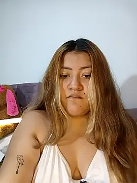 Sofia  Saenz online show from 03-28-26, 05:40
